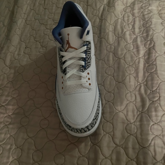 Jordan three wizards sneaker size 9 1/2 - Picture 13 of 16